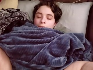 Sleepy PAWG gets her Pussy CREAM PIED next thing right after a long night&excl; &ast;All my FULL length films are on XVIDEOS RED&ast;