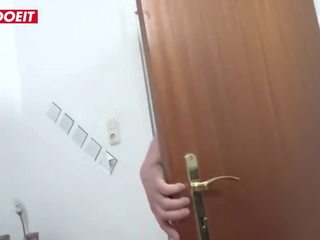 Letsdoeit - concupiscente alemana adolescente engañada en sucio vídeo por su vecina