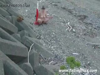 Šialené anál a pička vloženie na the pláž