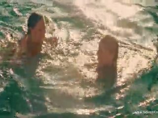 Kelly Brook & Jessica Szohr Nude & tempting - Piranha